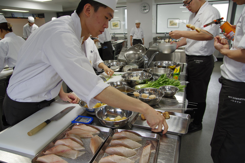 東京すし和食調理専門学校 お仕事・学校帰りに参加できる夜間相談会