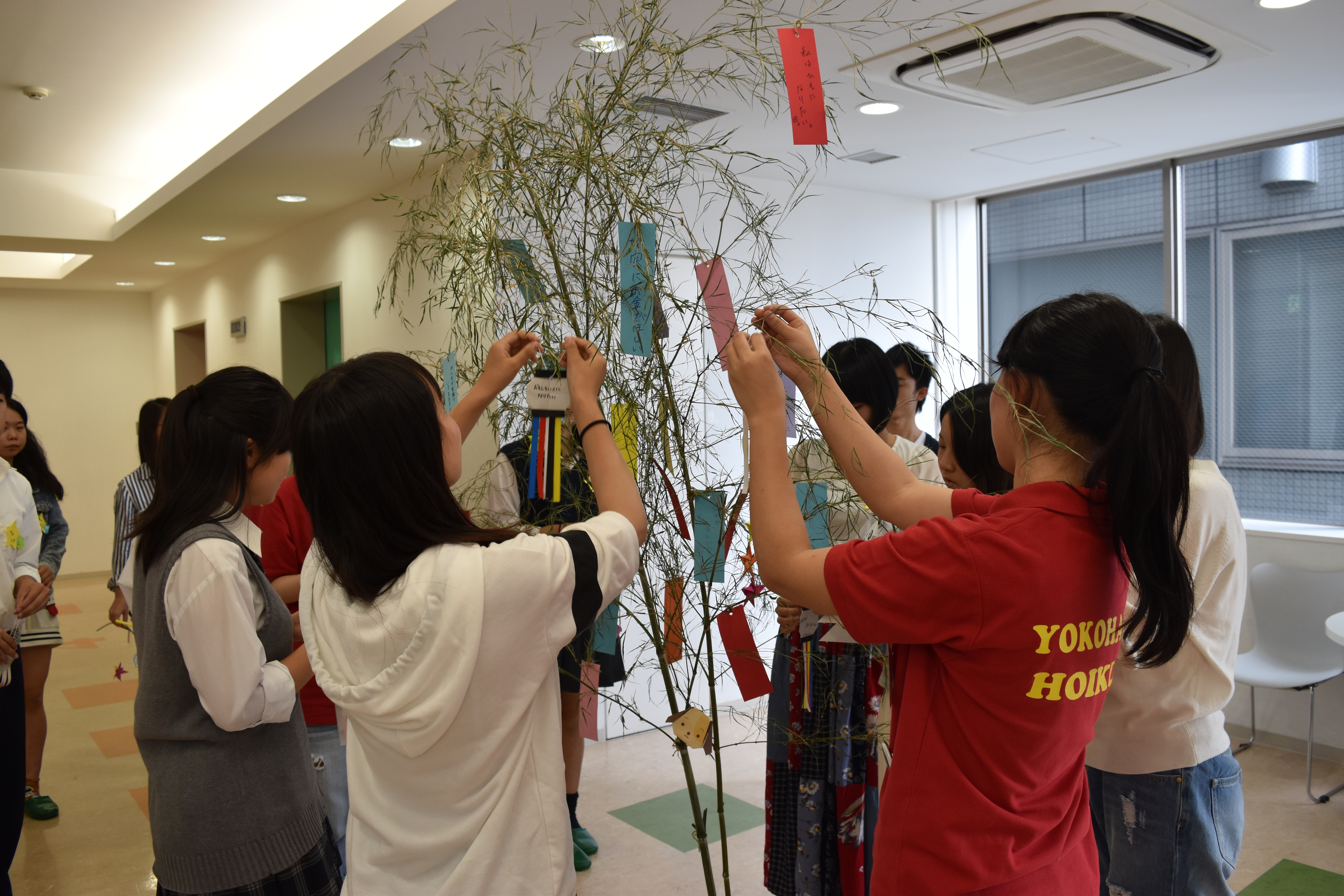 横浜保育福祉専門学校 【体験入学】☆季節の製作~園児も楽しめる七夕の工作~