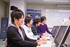 学校法人 穴吹学園 専門学校穴吹コンピュータカレッジ