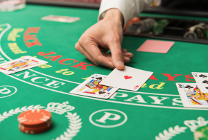 日本カジノスクール 12月13日【東京校】ブラックジャック体験付き説明会