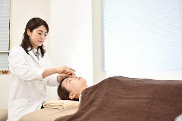 お茶の水はりきゅう専門学校 【体験入学】★【体験しよう!】 美容・スポーツで大注目!吸い玉療法ってなに?