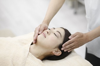 お茶の水はりきゅう専門学校 【体験入学】★【美容鍼灸体験フェア開催!】 美容鍼灸で効果を体験しよう!