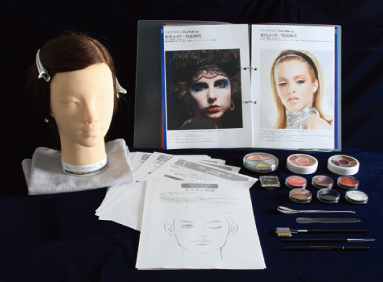 N.Y.Make-up Academy[国際メイクアップアーティストインストラクター資格対応講座ビューティエキスパートコース][通信コース] の特長 3