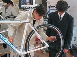 東京サイクルデザイン専門学校 6月15日【体験入学】ディレイラー(変速機)調整体験
