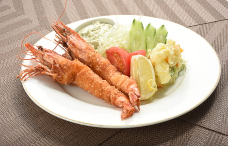 東京調理製菓専門学校 海老フライとポテトサラダ 美味しさが詰まった人気メニュー