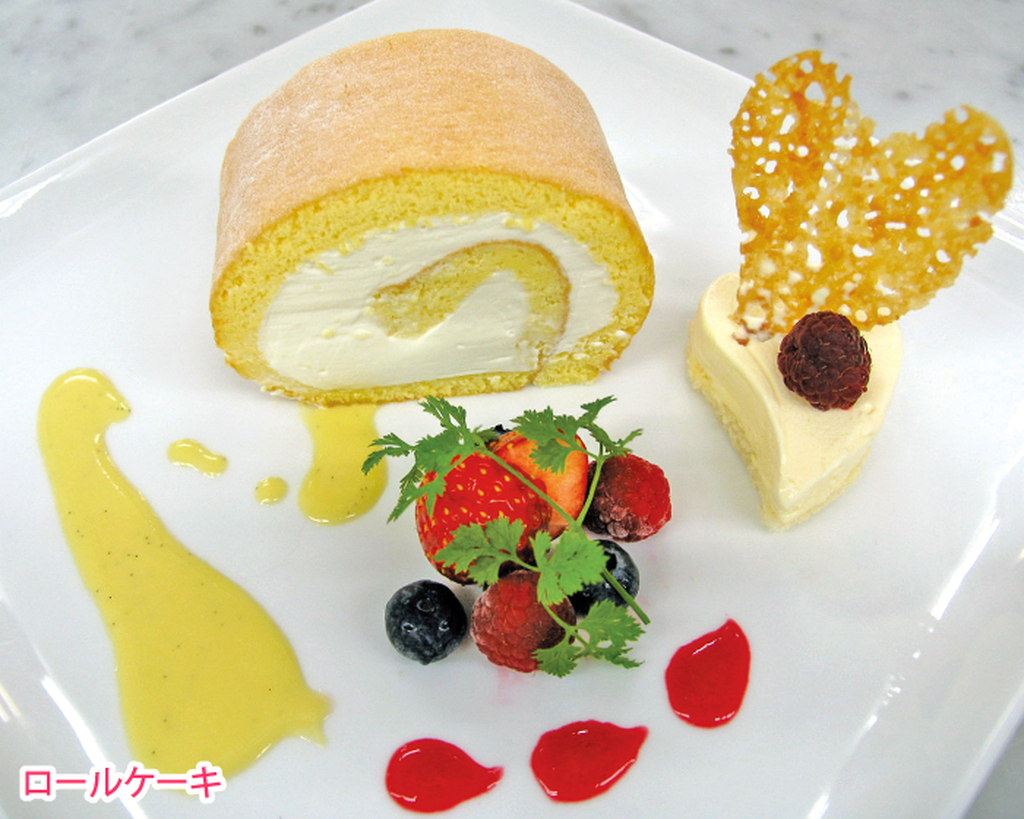 名古屋コミュニケーションアート専門学校 体験入学【フルーツいっぱいのロールケーキを作ろう】