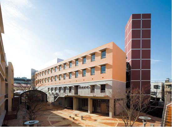 東京未来大学