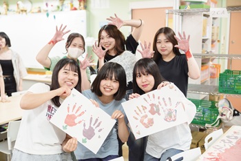 神戸元町こども＆医療専門学校　※2027年4月 神戸元町こども専門学校より校名変更予定（設置・認可申請中） の特長 1