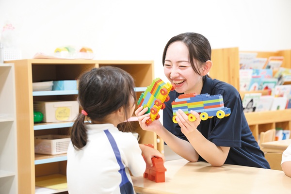 神戸元町こども＆医療専門学校　※2027年4月 神戸元町こども専門学校より校名変更予定（設置・認可申請中）