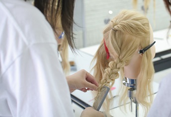 ヴェールルージュ美容専門学校 ミュージカルメイクSP