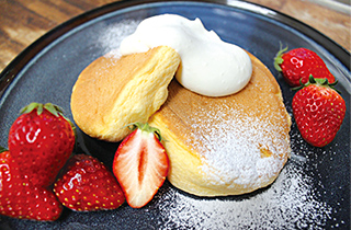 専門学校ビジョナリーアーツ スフレパンケーキ