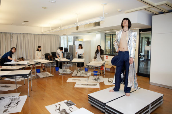 エスモード ジャポン東京校 【サマーセミナー】スティリズム体験講座:ライヴ・ドローイング