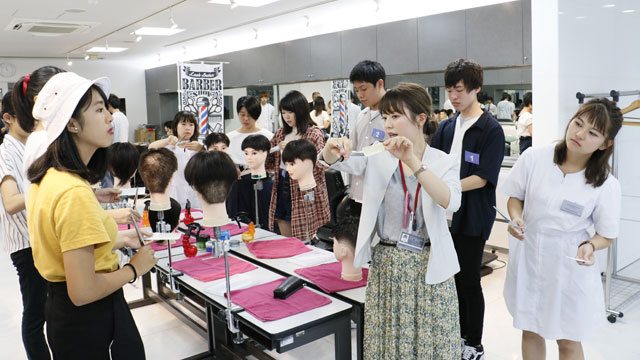 東京文化美容専門学校 理容体験入学会