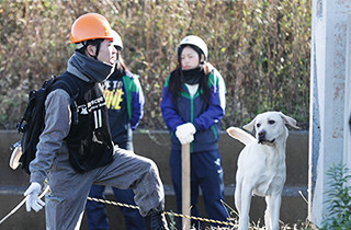 専門学校 福岡ビジョナリーアーツ【ペット学科】 災害救助犬トレーナーに挑戦