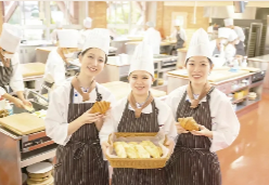 香川調理製菓専門学校 5月16日【パンコース】メロンパン＆塩バターロール☆