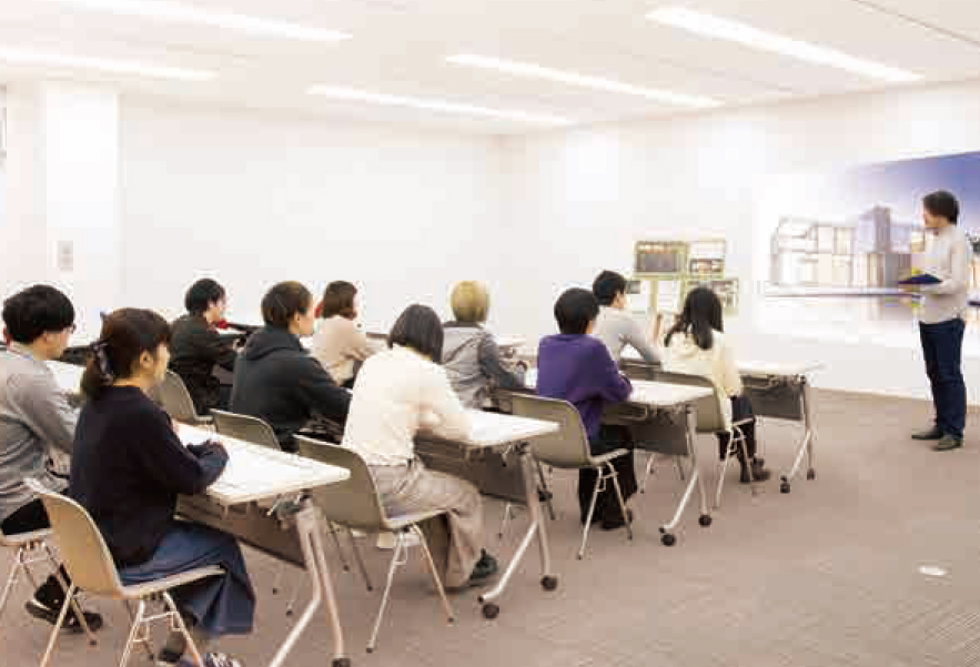 創造社デザイン専門学校 クリエイターズセミナー