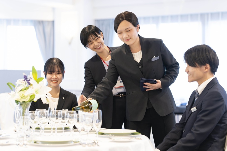 大阪ホテル鉄道＆ブライダルビューティー専門学校 ★★スペシャル体験学習★★