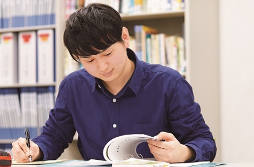 学校法人 河合塾学園 トライデント外国語・ホテル・ブライダル専門学校 留学生スペシャル!